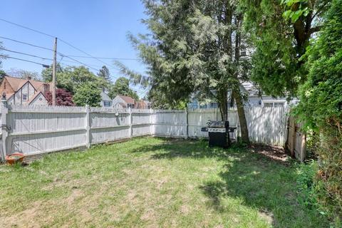 5 Mandalay Rd, Springfield, MA 01118 photo 12