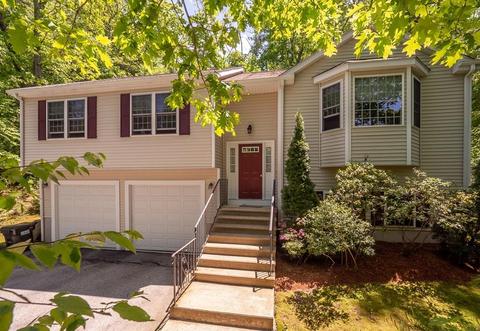 135 Main St, Douglas, MA 01516 photo 1