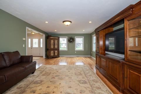 8 Wayside Dr, Danvers, MA 01923 photo 7