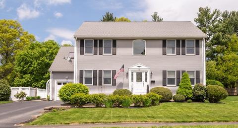 8 Wayside Dr, Danvers, MA 01923 photo 1