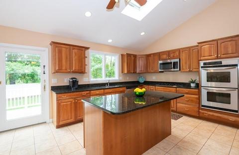 8 Wayside Dr, Danvers, MA 01923 photo 10