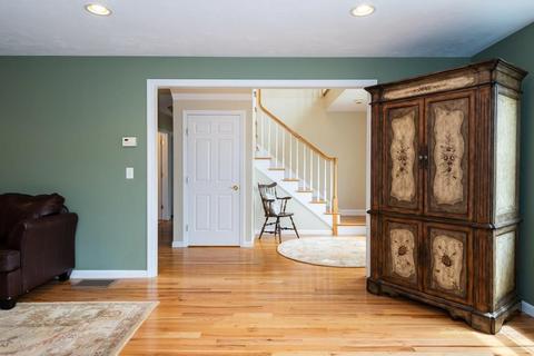 8 Wayside Dr, Danvers, MA 01923 photo 4