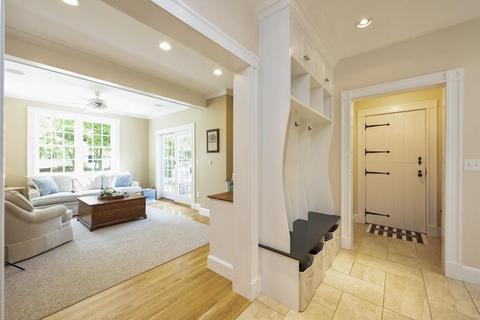 471 Chestnut St, Needham, MA 02492 photo 6