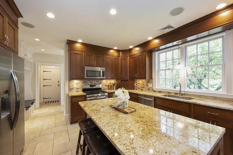 471 Chestnut St, Needham, MA 02492 photo 4