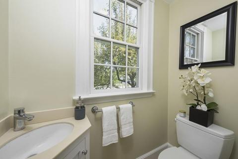 471 Chestnut St, Needham, MA 02492 photo 8