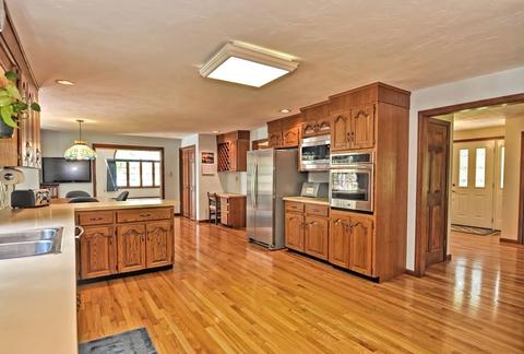 9 Sadler Rd, Upton, MA 01568 photo 16