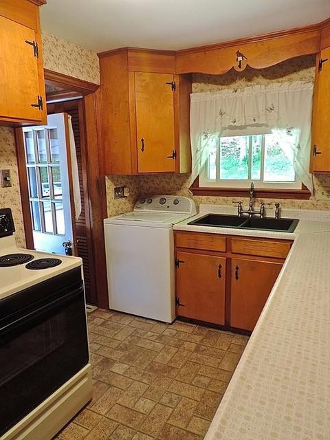 323 Main Rd, Colrain, MA 01340 photo 7