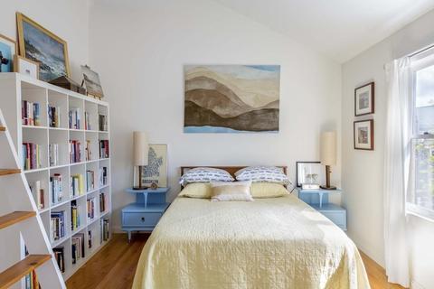 8 Eustis St, Cambridge, MA 02140 photo 11
