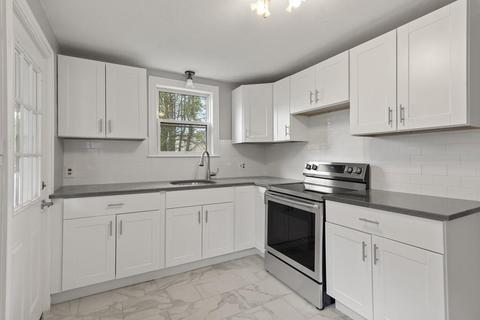 6 Edwin St, Randolph, MA 02368 photo 3