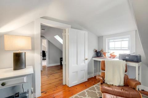9 Gerry St, Marblehead, MA 01945 photo 18