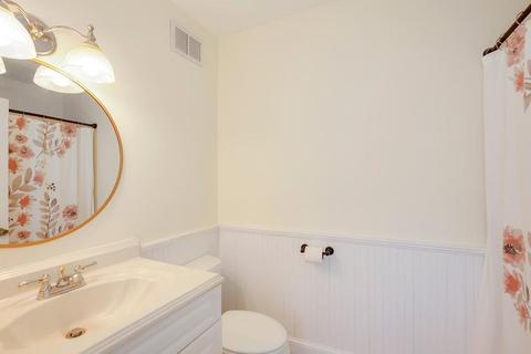 9 Gerry St, Marblehead, MA 01945 photo 9