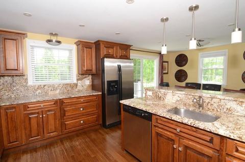 67 Daniel Rd, Braintree, MA 02184 photo 4