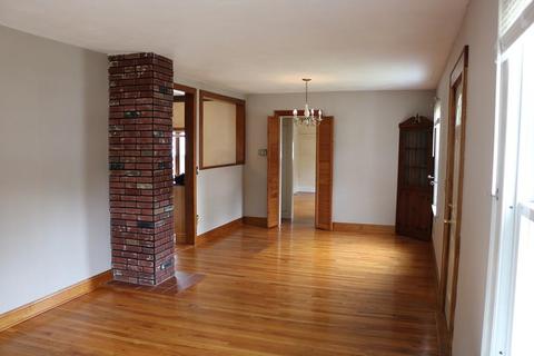 162 El Paso St, Springfield, MA 01104 photo 2