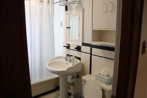 162 El Paso St, Springfield, MA 01104 photo 9