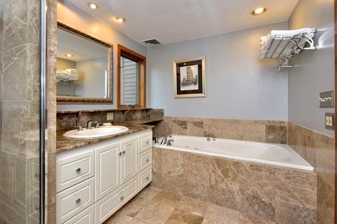 165 East St, Upton, MA 01568 photo 27