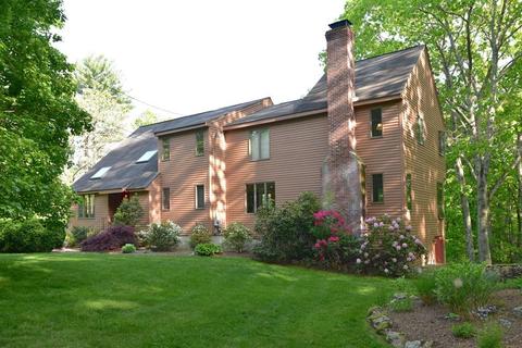 165 East St, Upton, MA 01568 photo 2