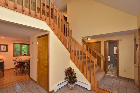 165 East St, Upton, MA 01568 photo 5