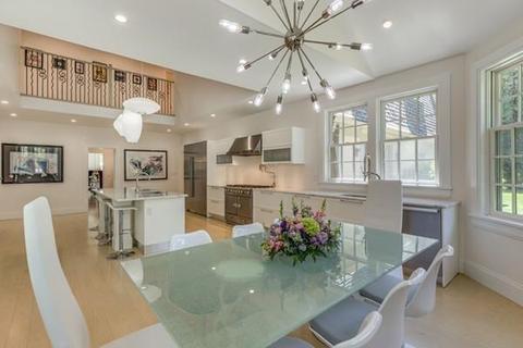7 Ware St, Weston, MA 02493 photo 13