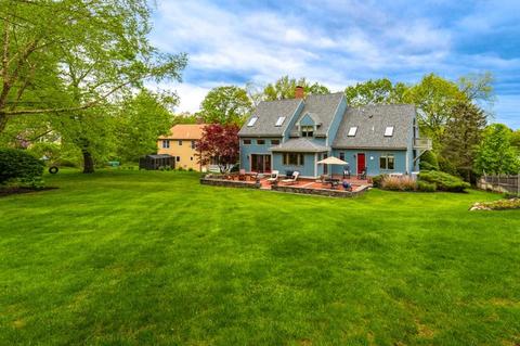 18 West St, Danvers, MA 01923 photo 4