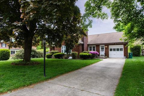 129 Glen Rd, Woonsocket, RI 02895 photo 2
