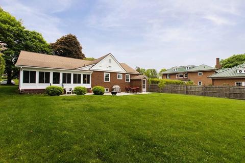129 Glen Rd, Woonsocket, RI 02895 photo 33
