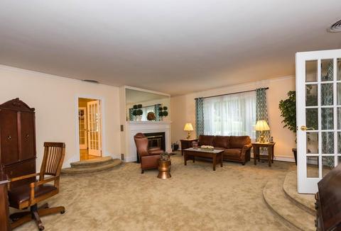 129 Glen Rd, Woonsocket, RI 02895 photo 9