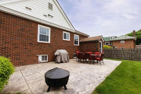129 Glen Rd, Woonsocket, RI 02895 photo 4