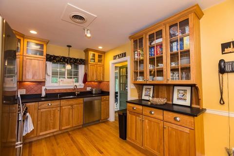 129 Glen Rd, Woonsocket, RI 02895 photo 7