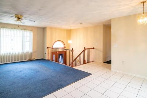 56 Terrace St, Fall River, MA 02721 photo 9