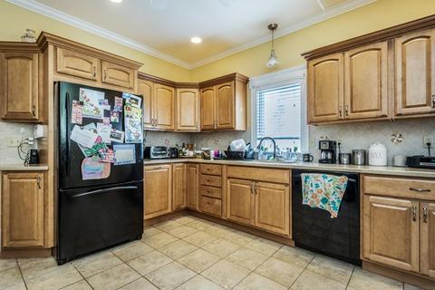 10 Watson Ave, Worcester, MA 01606 photo 9
