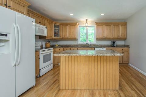 29 Colicum Dr, Charlton, MA 01507 photo 8