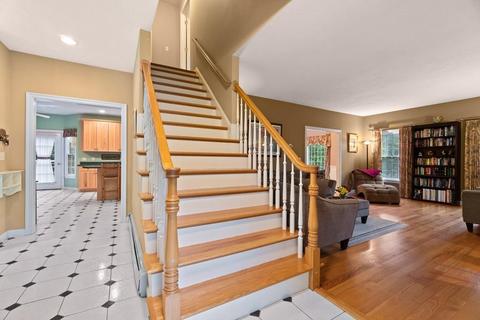 12 Brousseau Dr, Upton, MA 01568 photo 5