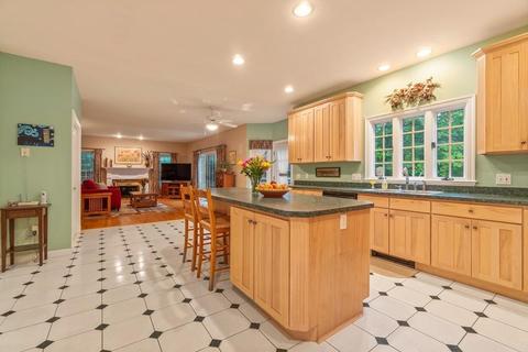12 Brousseau Dr, Upton, MA 01568 photo 11