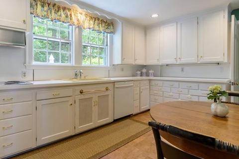 56 Fox Hill Rd, Wellesley, MA 02481 photo 6