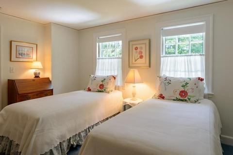 56 Fox Hill Rd, Wellesley, MA 02481 photo 12