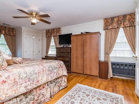 1663 Washington, Newton, MA 02465 photo 15
