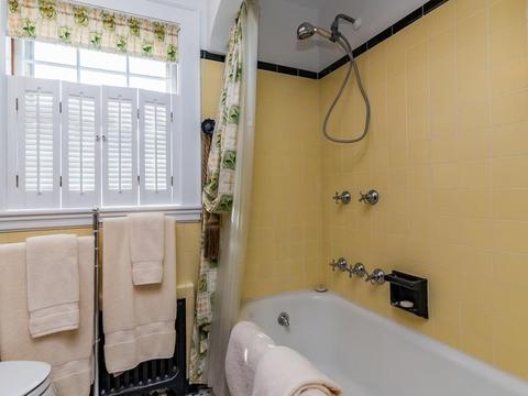 1663 Washington, Newton, MA 02465 photo 23