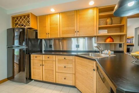105 Maple St, Easthampton, MA 01027 photo 4