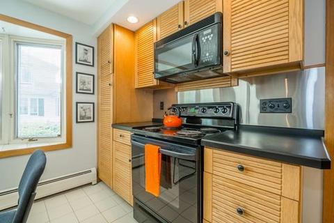 105 Maple St, Easthampton, MA 01027 photo 5