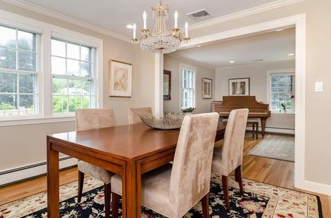 15 Meredith Cir, Needham, MA 02492 photo 9