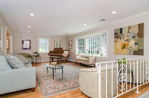 15 Meredith Cir, Needham, MA 02492 photo 5