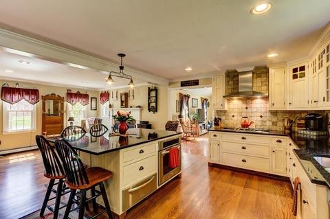 2 Merriam Way, Upton, MA 01568 photo 5