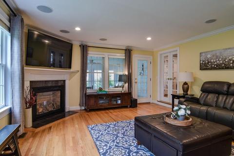 39 Thornton Rd, Needham, MA 02492 photo 15