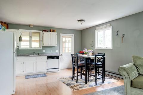 128 Peach St, Barre, MA 01005 photo 3