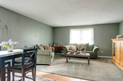 128 Peach St, Barre, MA 01005 photo 2
