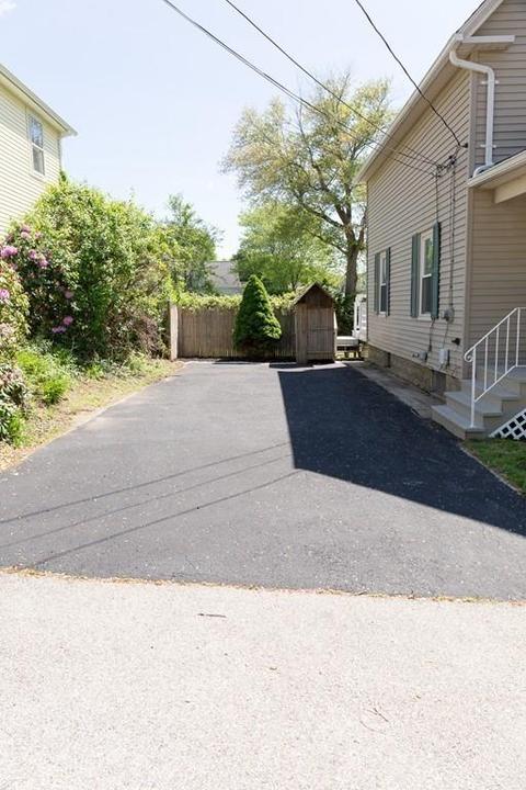 28 Laurier St, Worcester, MA 01603 photo 8