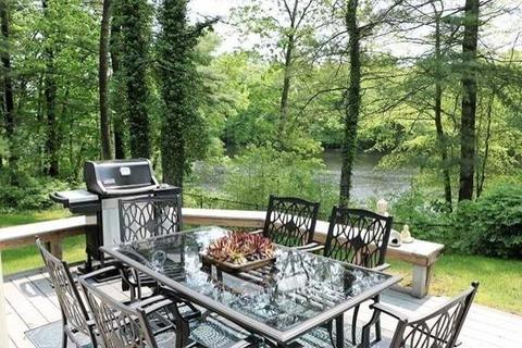 29 Howland Ln, Hingham, MA 02043 photo 4