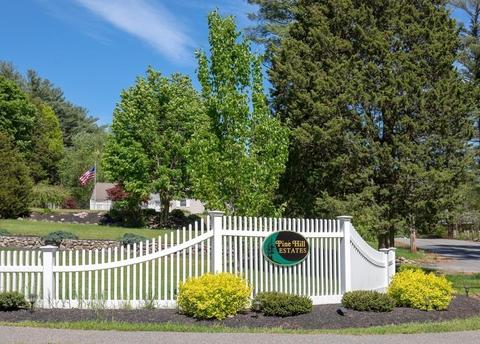 8 Christopher Ln, Hanson, MA 02341 photo 2