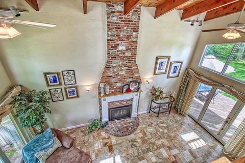 49 Walnut St, Millis, MA 02054 photo 5