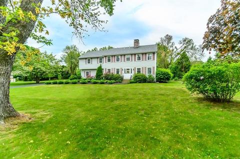4 Hemlock Rd, Andover, MA 01810 photo 1